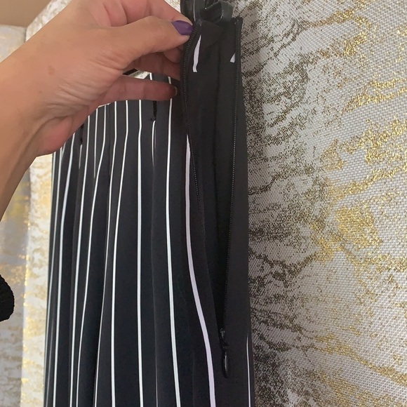 BIANCA Nygard Petite black/white striped dress pants size 10 - Picture 3 of 10